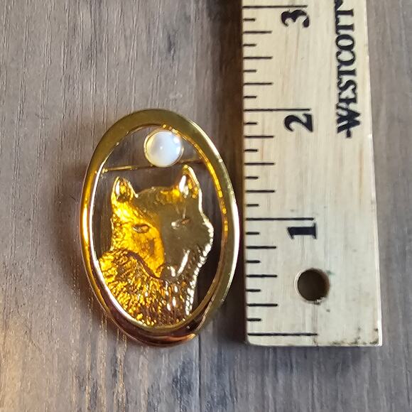 Vintage Gold Wolf Brooch with Moon Signed - Picture 4 of 5